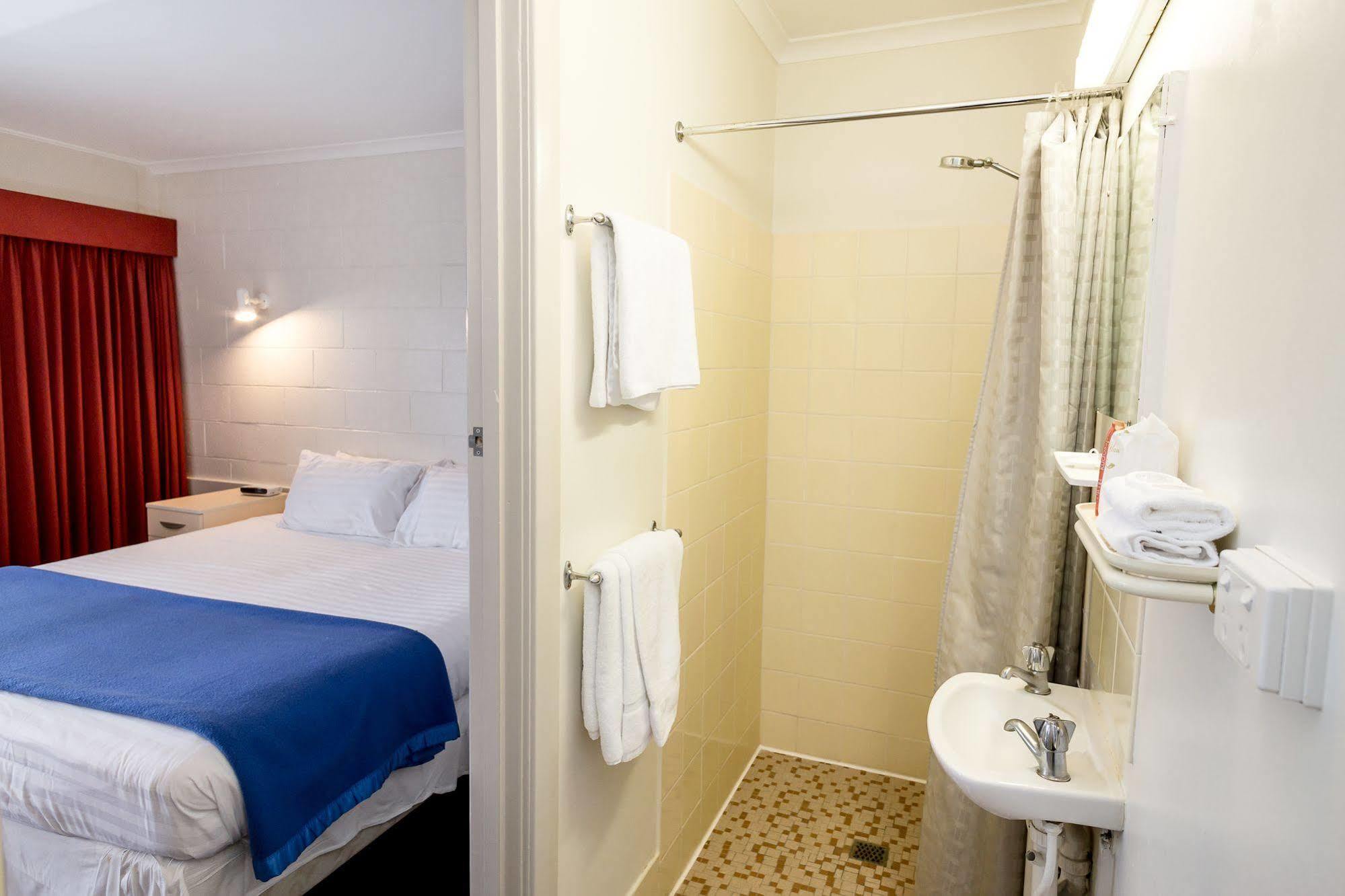 Hotel Edgewater 3*