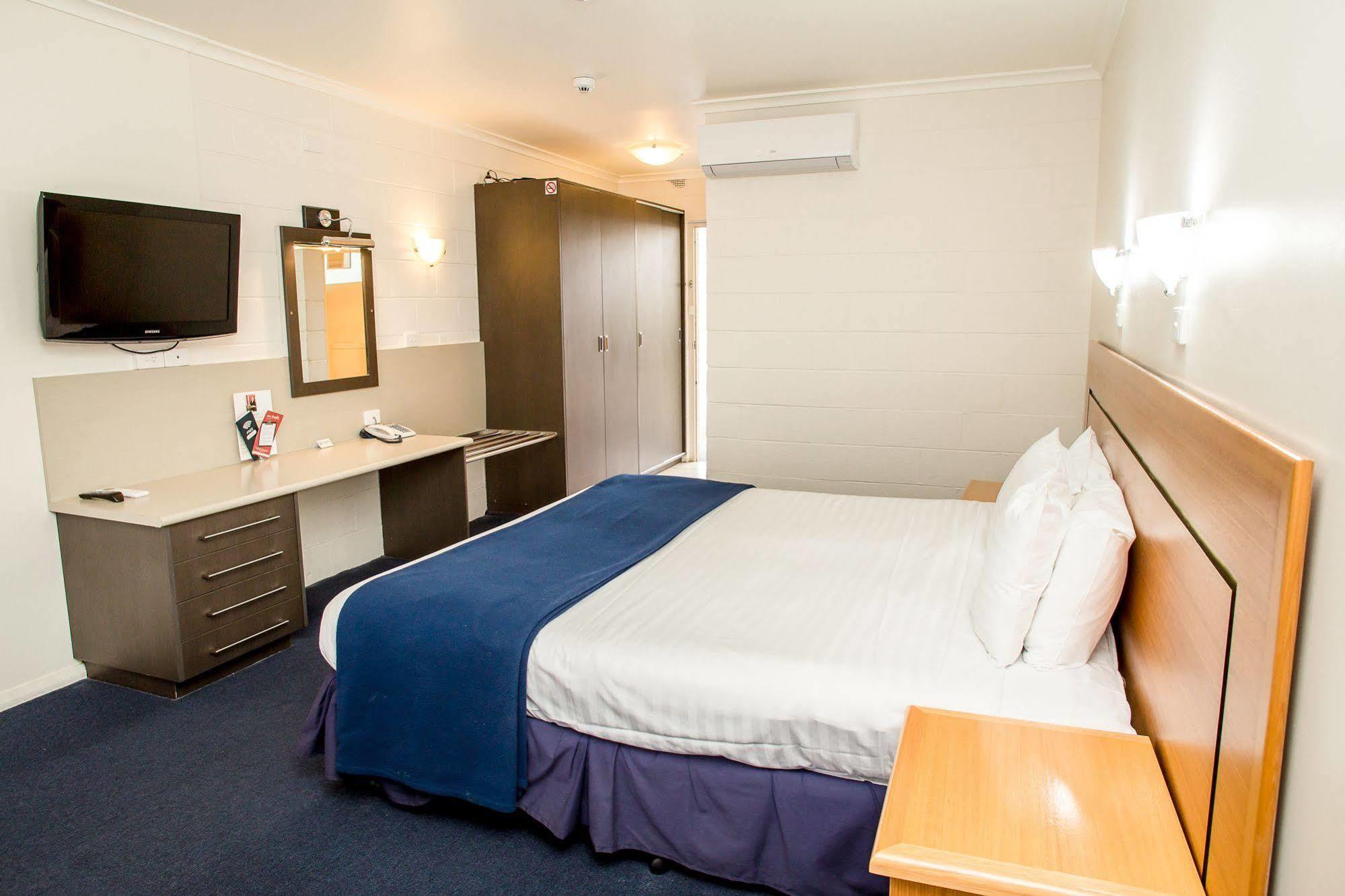 Edgewater 3*