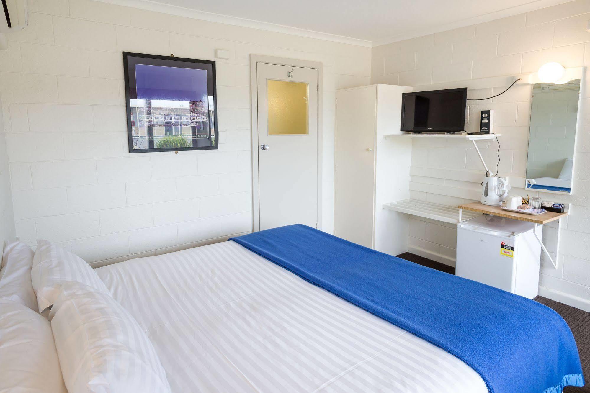 Edgewater 3*